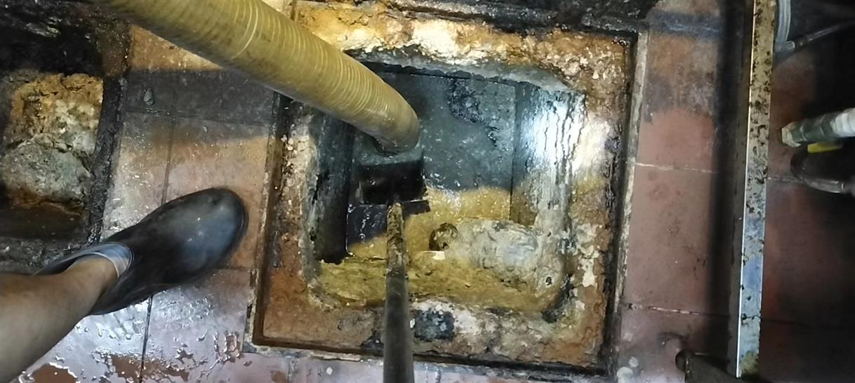 陵水污水池清理一般都有毒气，怎么预防中毒呢？
