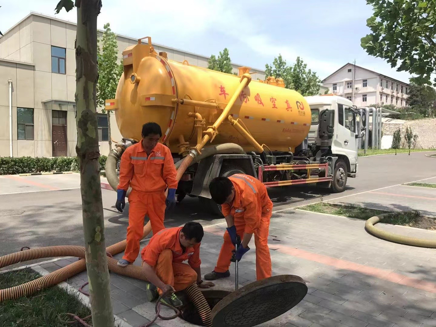 陵水化粪池清理与5-8吨吸粪车施工效率分析